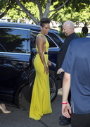 Alicia Keys in a yellow dress
