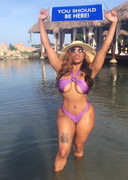 Big booty on vacation