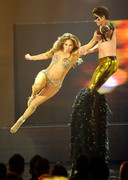 Jennifer Lopez sexy on stage