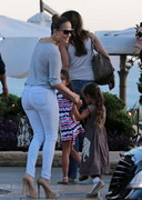 Jennifer Lopez booty in jeans