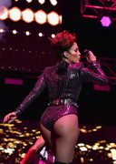 Sexy concert by Jennifer Lopez