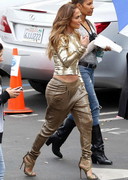 Jennifer Lopez side booty