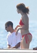 Jennifer Lopez bikini candids