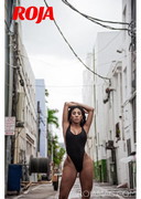 Big booty latina in the street