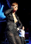 Keri Hilson cleavage while performing