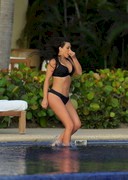 Kim Kardashian bikini ass