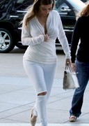 Kim Kardashian in tight jeans