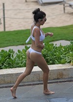 Kourtney Kardashian bikini ass