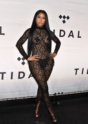 Nicki Minaj in sexy lingerie