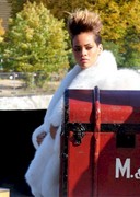 Rihanna camel toe pussy