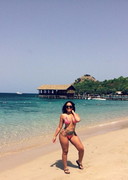 Curvy bikini babe at the beach