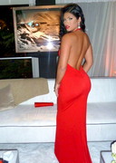 Suelyn got booty in red