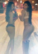 Suelyn Medeiros in the snow