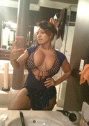 Summer Walker self-shot