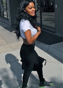 Teyana Taylor show cleavage