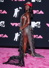 Doechii sexy at the 2023 MTV VMAs
