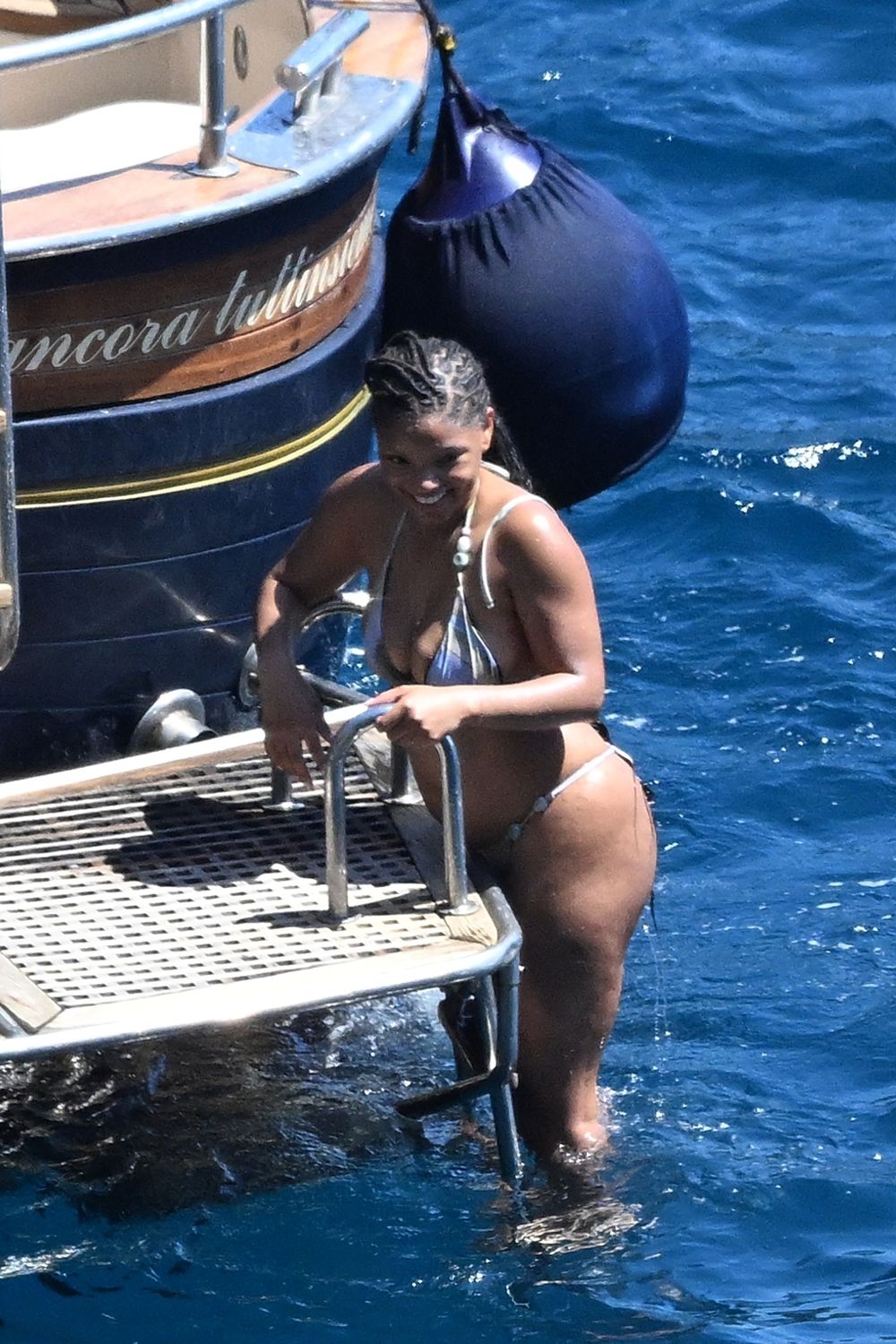 Halle Bailey booty
