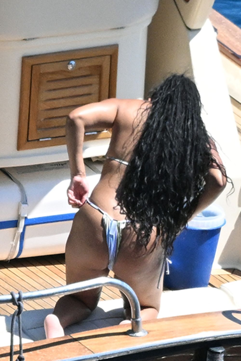 Halle Bailey booty