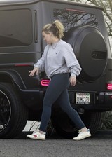 Hilary Duff in leggings