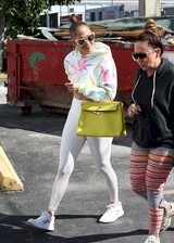 Jennifer Lopez ass in leggings