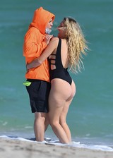 Lele Pons thick at the beach