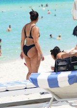 Sexy bikini butts