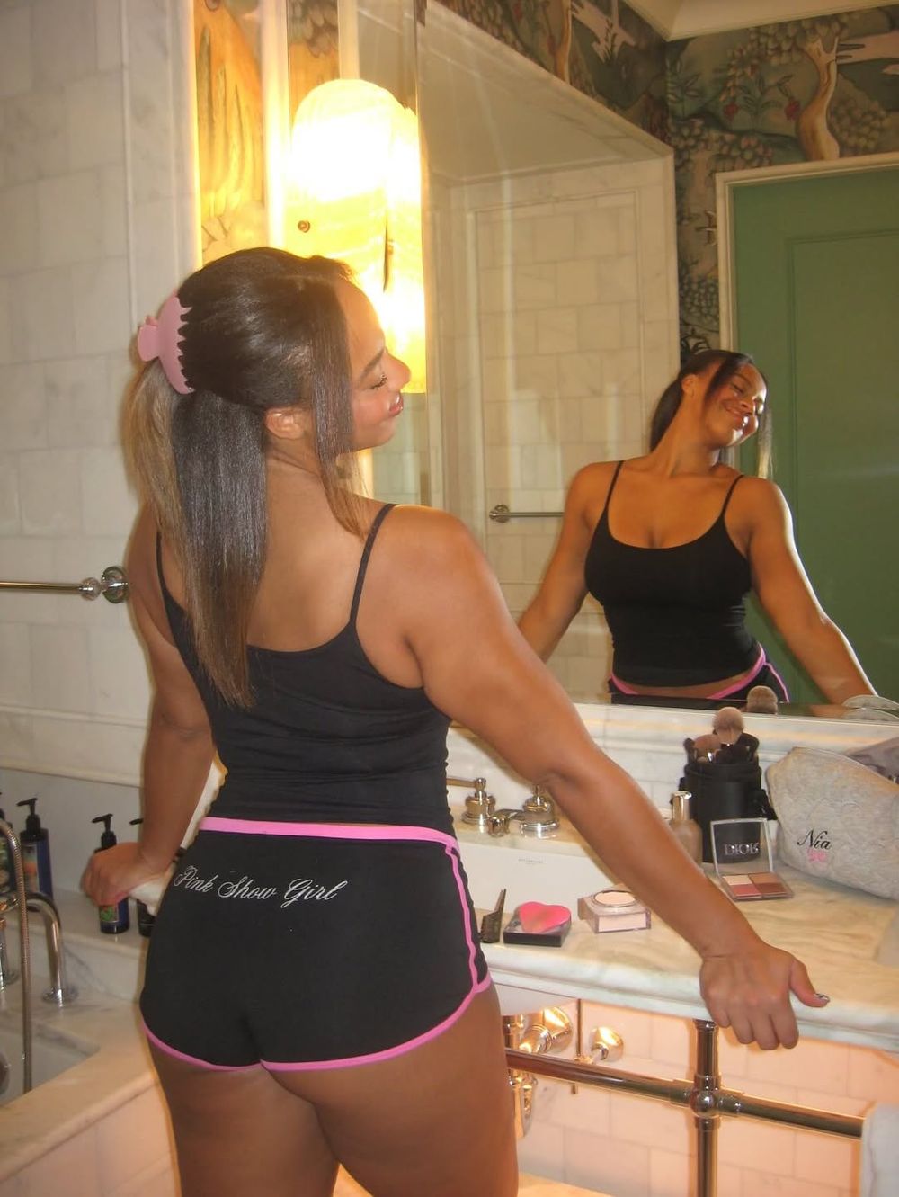 Nia Sioux booty