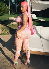 Nicki Minaj sexy on Instagram
