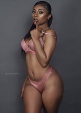 Big booty girl in lingerie