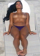 Suelyn Medeiros topless