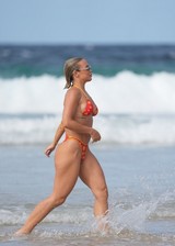 Tammy Hembrow bikini ass