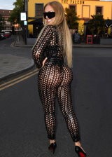 Aisleyne Hogan-Wallace Flaunts Her Curves at the Celeb MMA Party in London