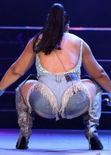 Ashanti Showing Her Big Booty In A Tight Denim Shorts