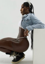 brittnebabe is a brown babe with a huge jutting ass