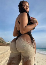 themalij Exhibits Her Big Tits And Huge Ass